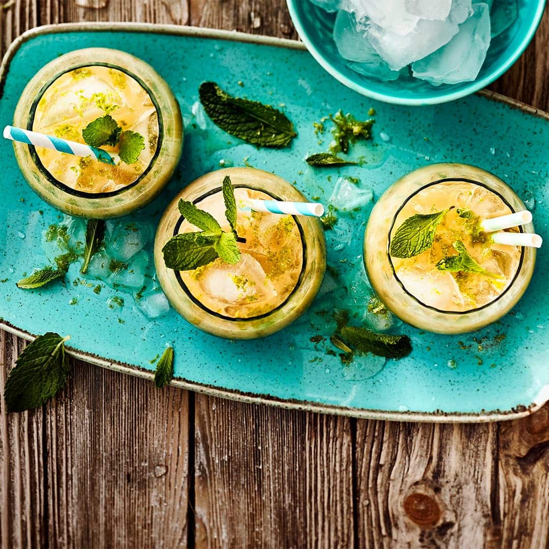 Leckerer alkoholfreier Cocktail, den auch Kinder genießen können. Ganz einfach und super erfrischend für einen heißen Sommertag!