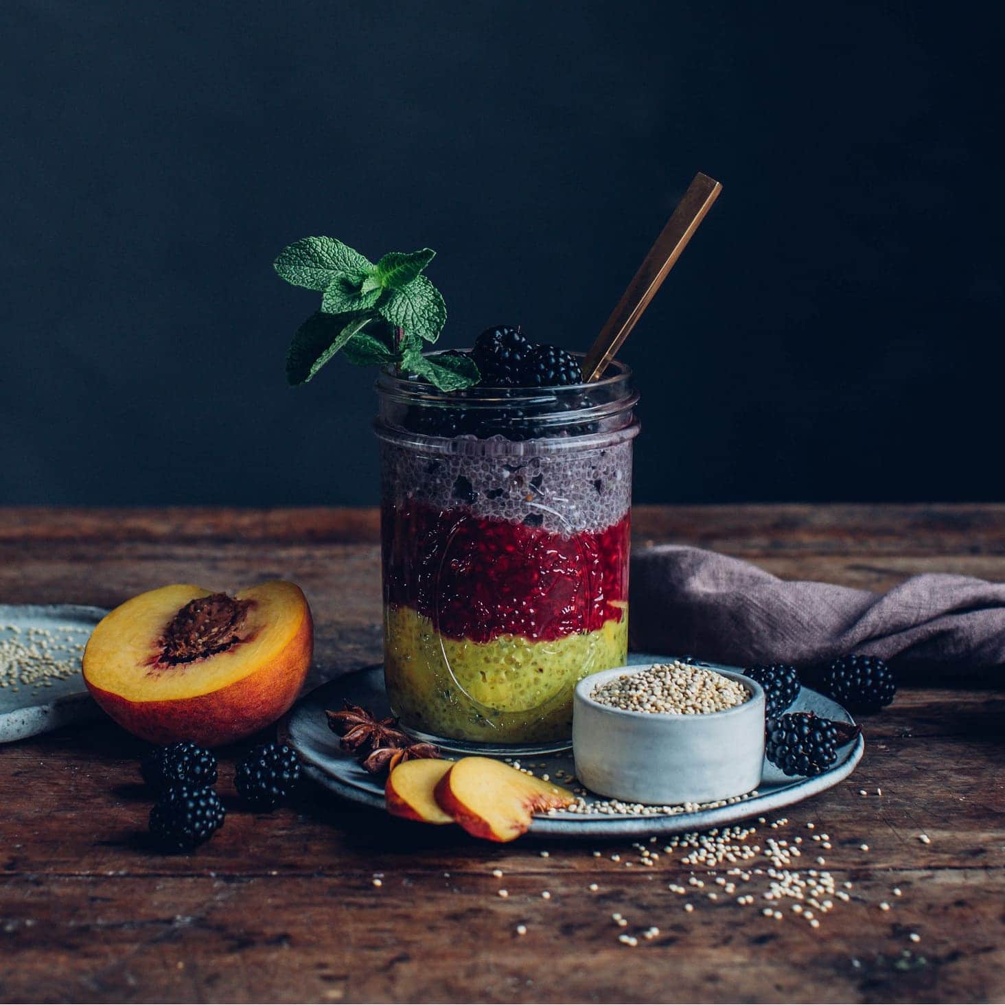 3 Schichten volle Power zum perfekten Start in den Tag: Unser Team Deutschland Frühstück: Quinoa-Chia-Trifle!