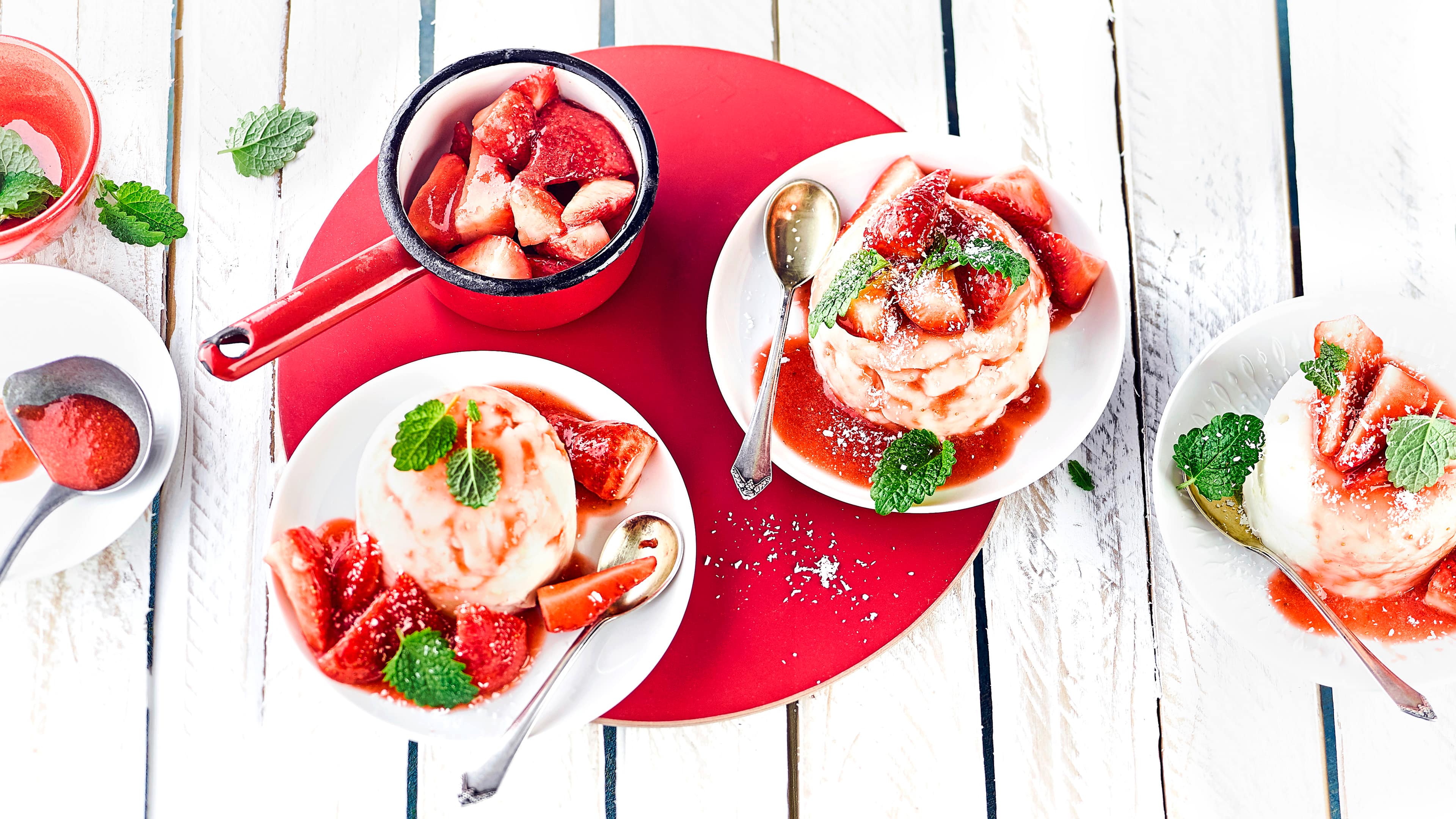 Kokospudding mit Erdbeeren Kokospudding mit Erdbeeren