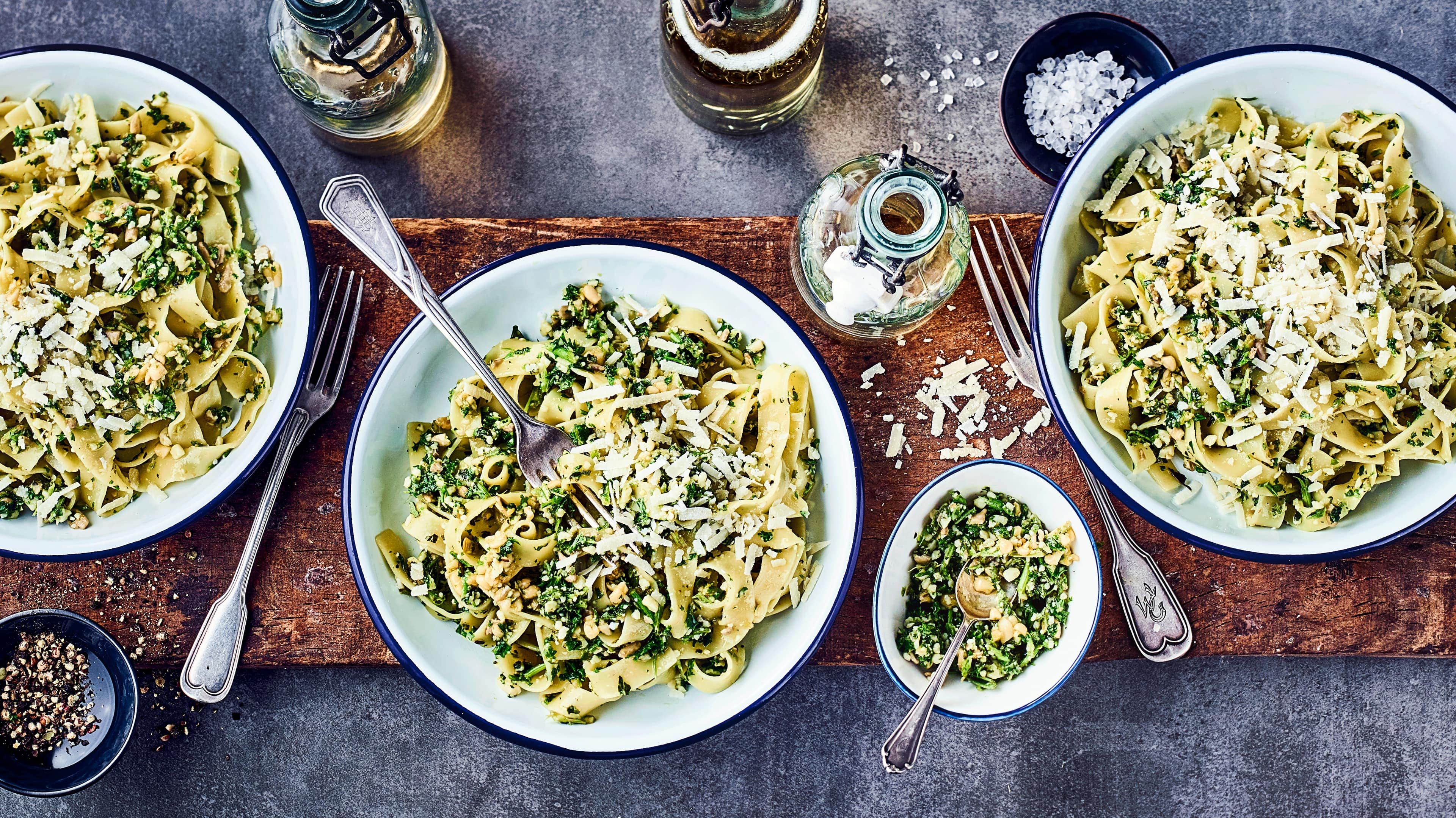 Pesto mit heimischen Zutaten Pesto mit heimischen Zutaten