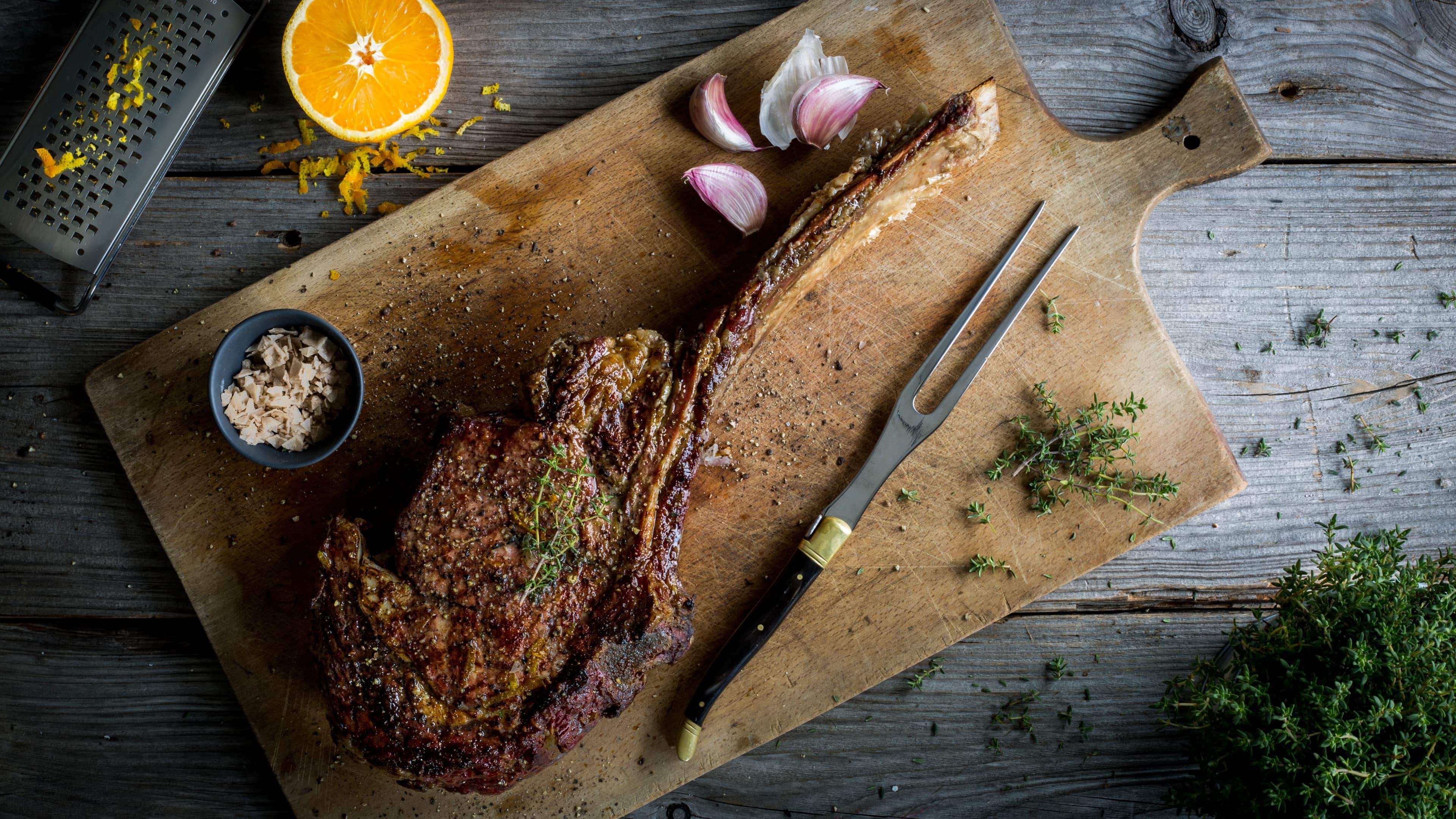 Tomahawk Steak vom Grill Tomahawk Steak vom Grill