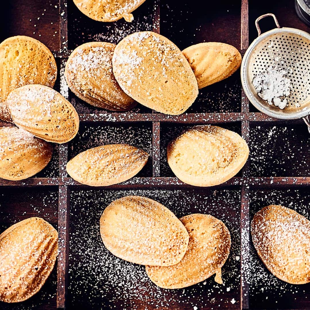 Madeleines sind kleine Küchlein aus Frankreich. Mit unserem Rezept haben Sie köstliche Madeleines für Ihre Tee- oder Kaffee-Zeit!