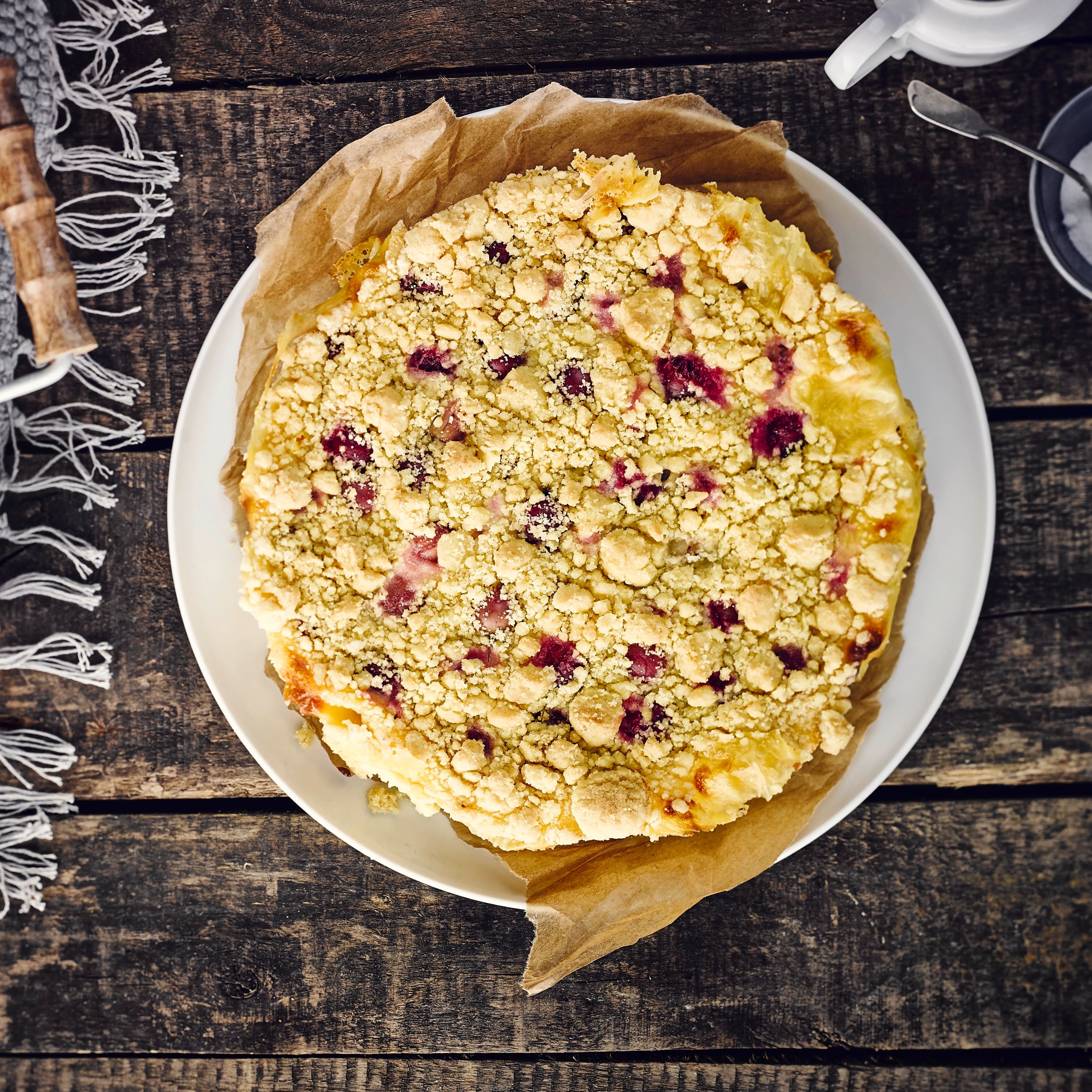 Stachelbeeren sind im Spätsommer reif und eignen sich hervorragend für dieses Sommergebäck: Probieren Sie unser Rezept für Streusel-Kuchen mit diesem säuerlichen Obst einmal aus - in nur 20 Minuten zubereitet!