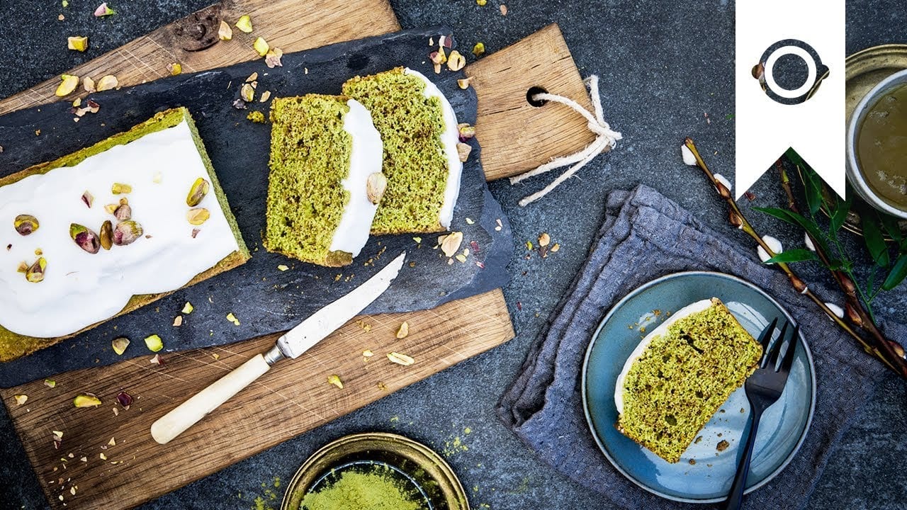 Matcha Cake I Veganer Matcha-Kuchen mit Pistazien | EDEKA YouTube Platzhalterbild für ein Video mit dem Titel 'Matcha Cake I Veganer Matcha-Kuchen mit Pistazien | EDEKA'.