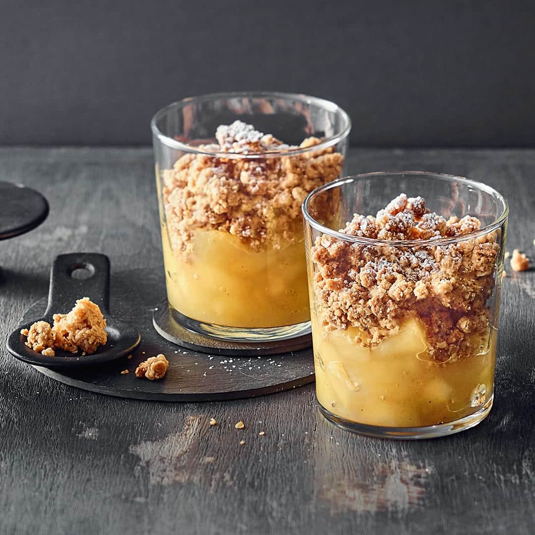 Apfel-Crumble im Glas