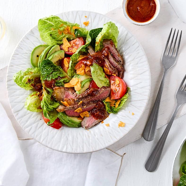 Tortilla-Crisp-Salat mit Rumpsteak