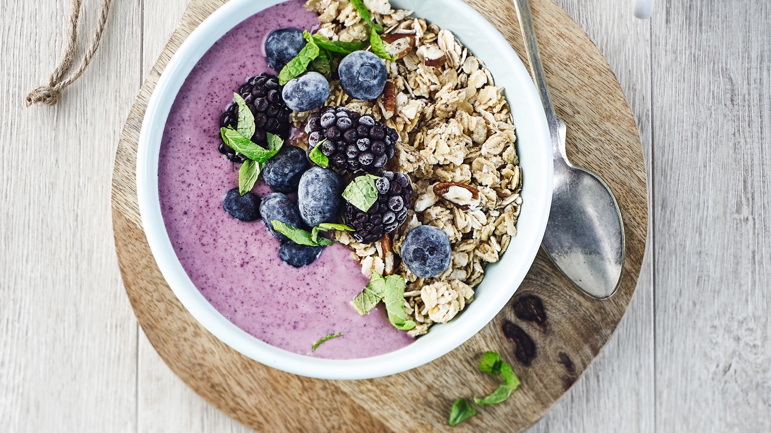 Frühstück: Acai-Müsli-Bowl