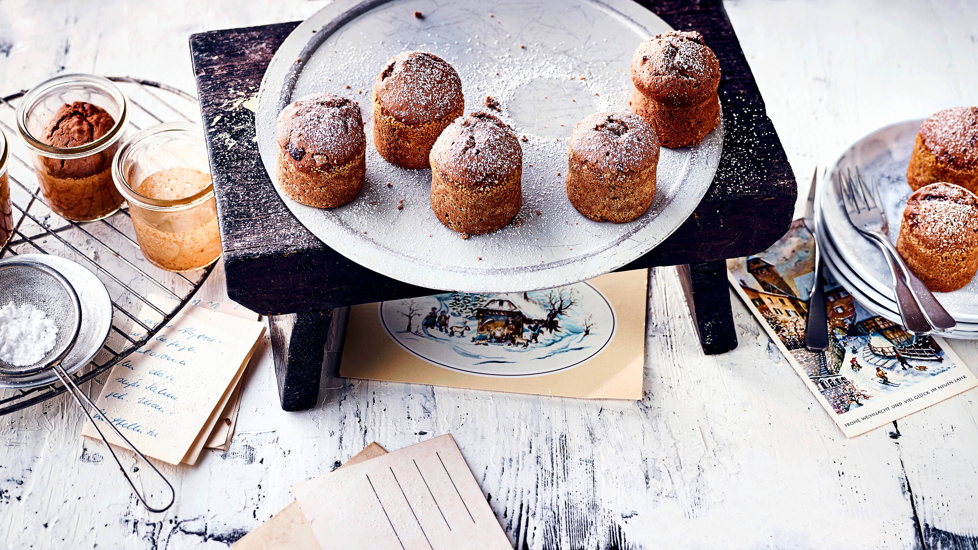 Advents-Gewürzkuchen Mit unserem Rezept für Gewürzkuchen können Sie die Adventszeit einläuten. Die kleinen Kuchen duften und schmecken einfach herrlich.