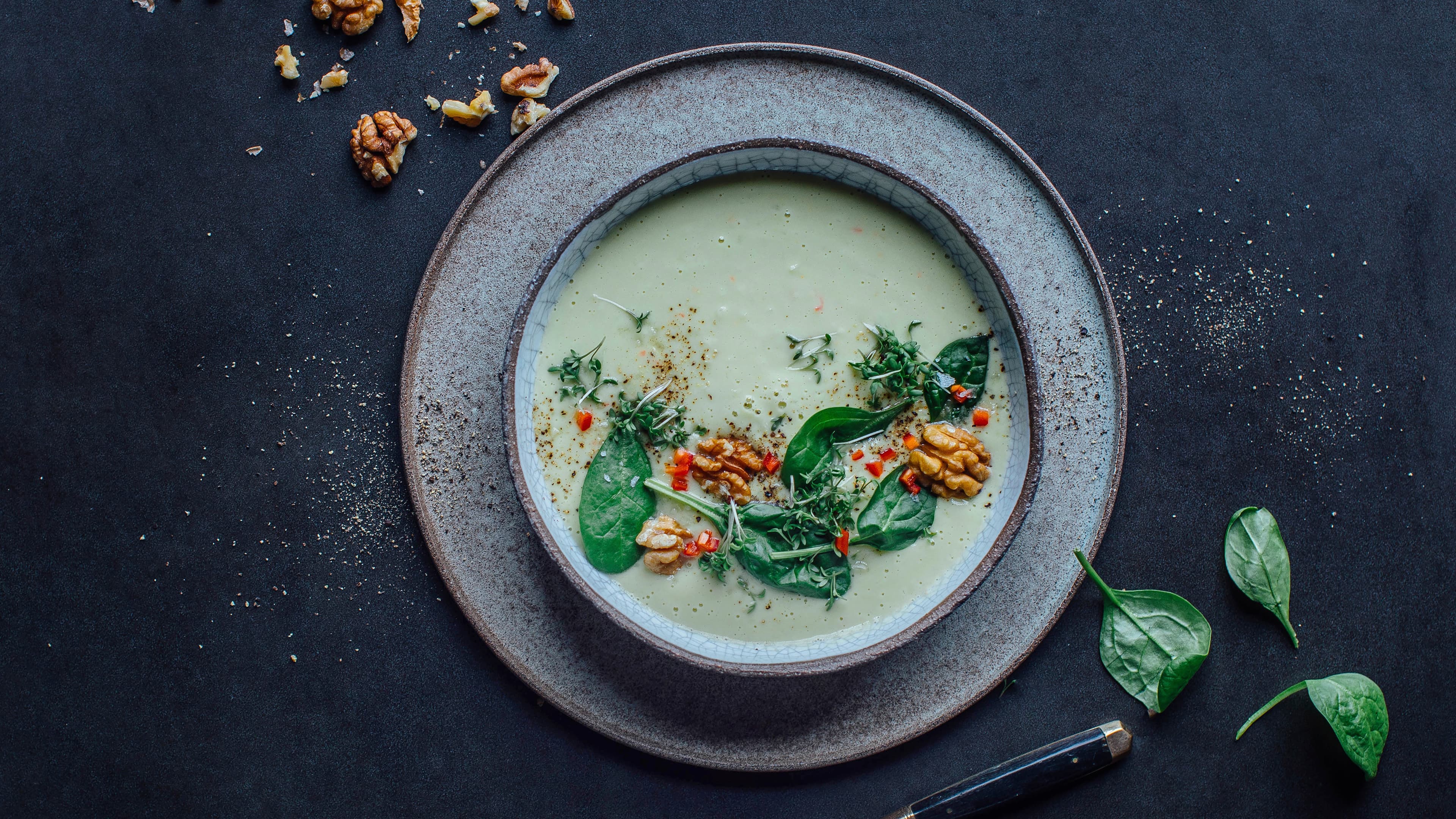 Avocado-Suppe mit Naturjoghurt Avocado-Suppe mit Naturjoghurt