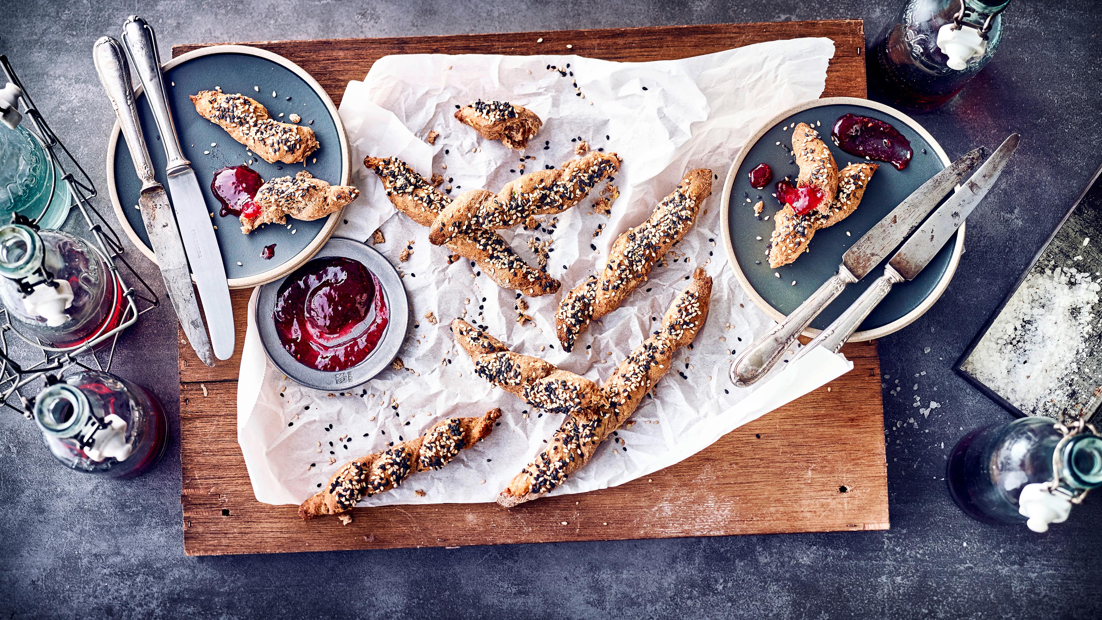 Dinkelstangen Ob pur, süß oder herzhaft kombiniert, selbstgemachte Dinkelstangen sind ein wahrer Allrounder und schmecken zu fast Allem.