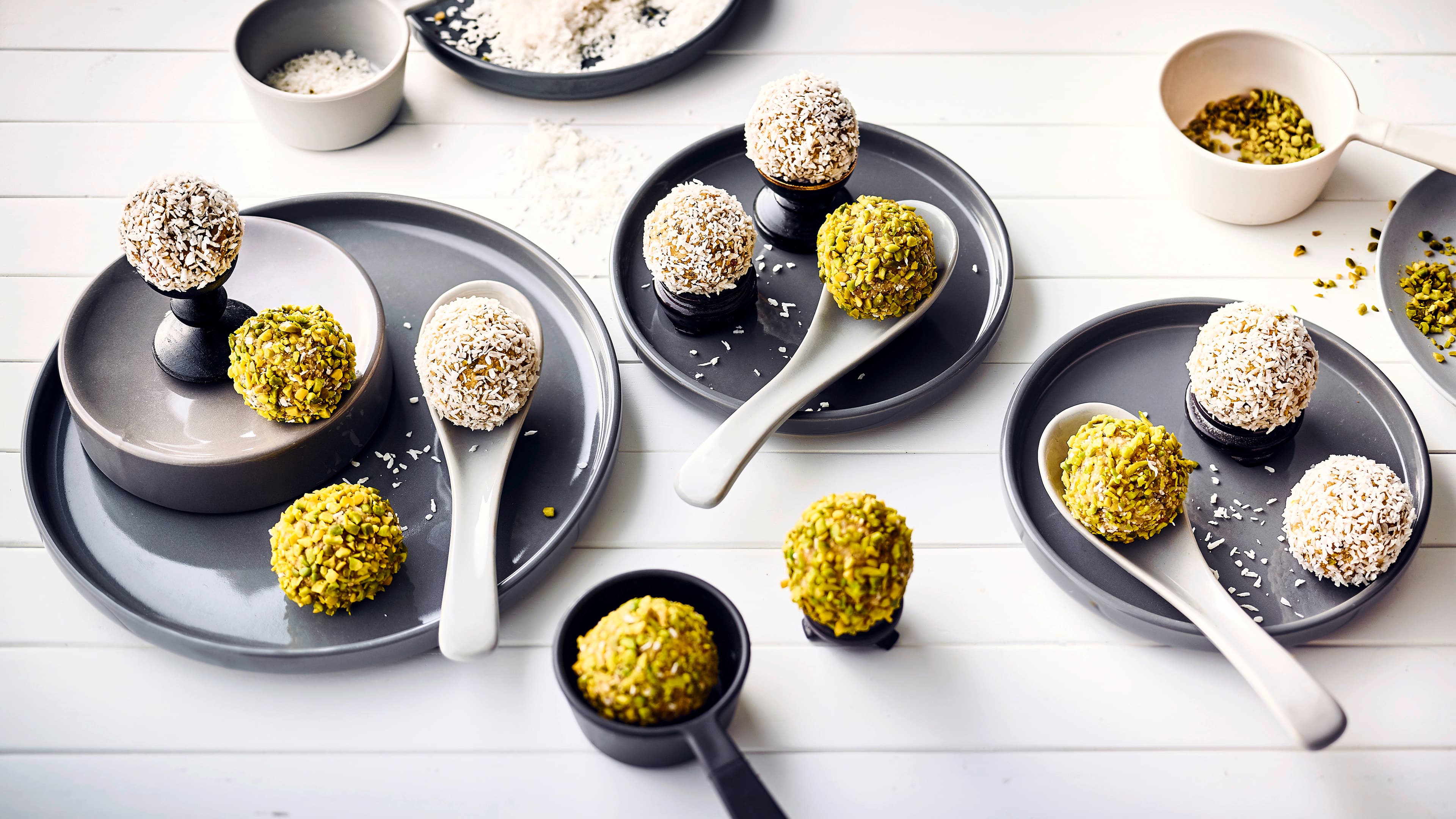 Früchte-Cashew-Kugeln Früchte-Cashew-Kugeln