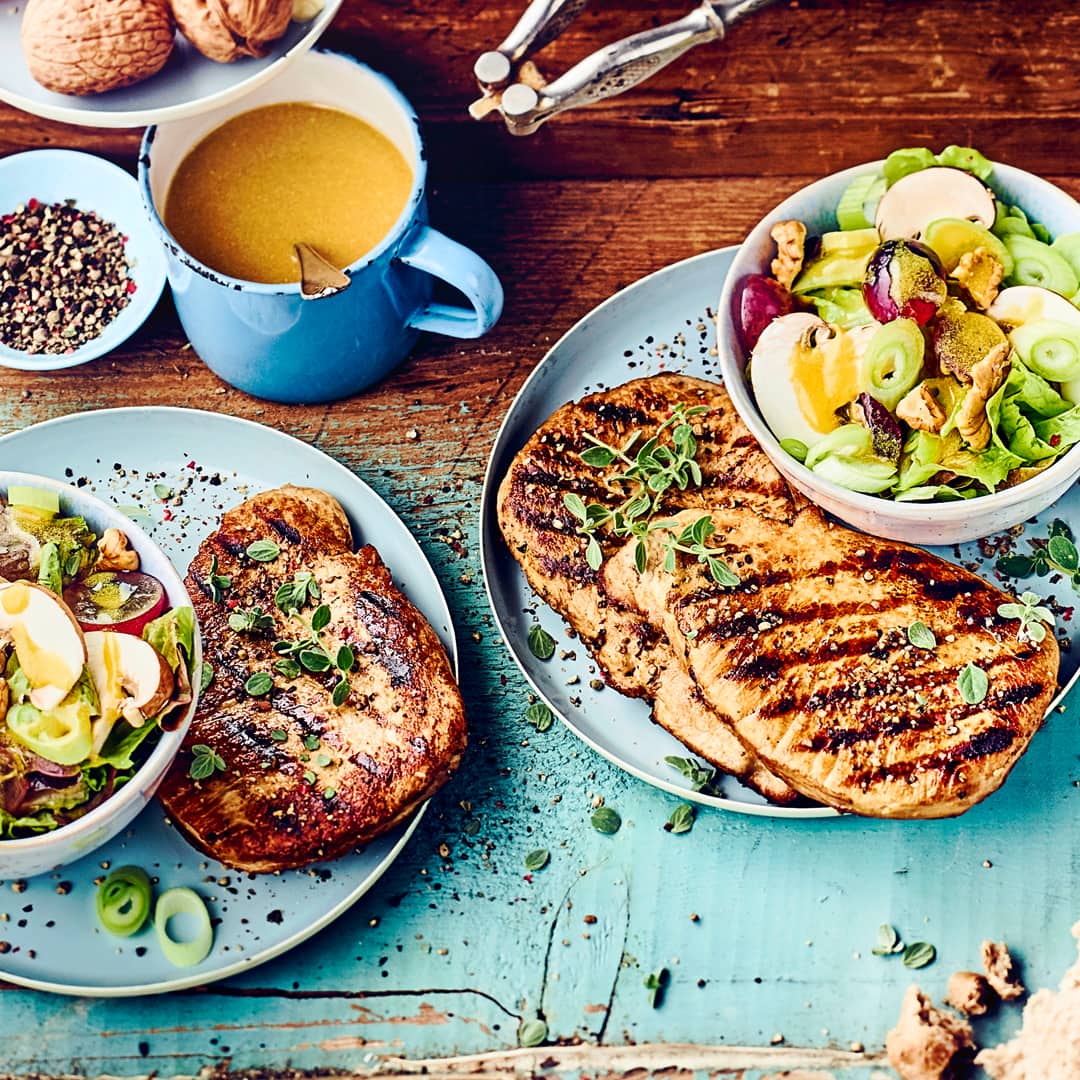 Unser Grillsteak mit Blattsalat: Ganz klassisch und bei jedem Grillfest ein Genuss!
