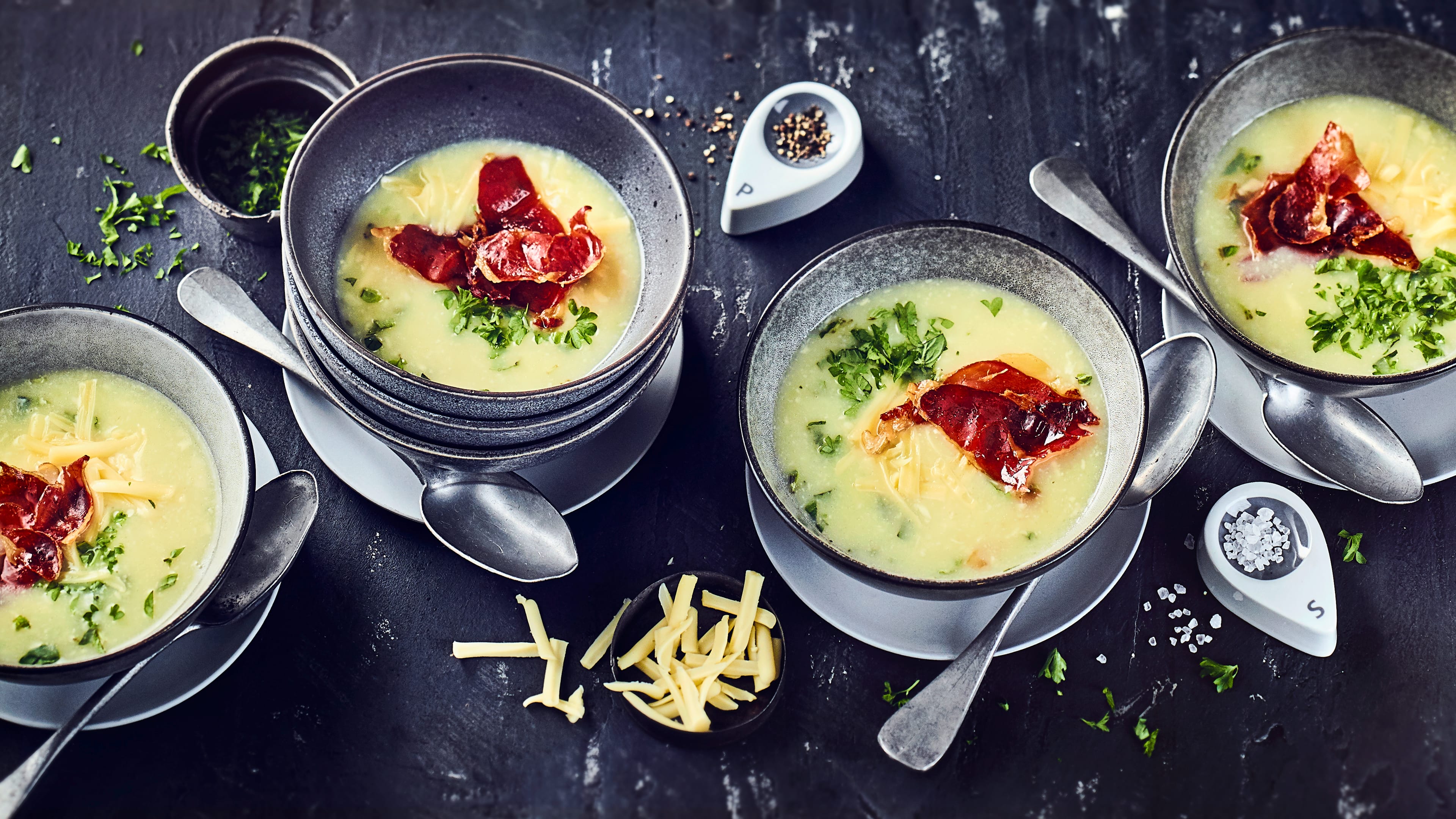 Käsesuppe mit Riesling Käsesuppe mit Riesling