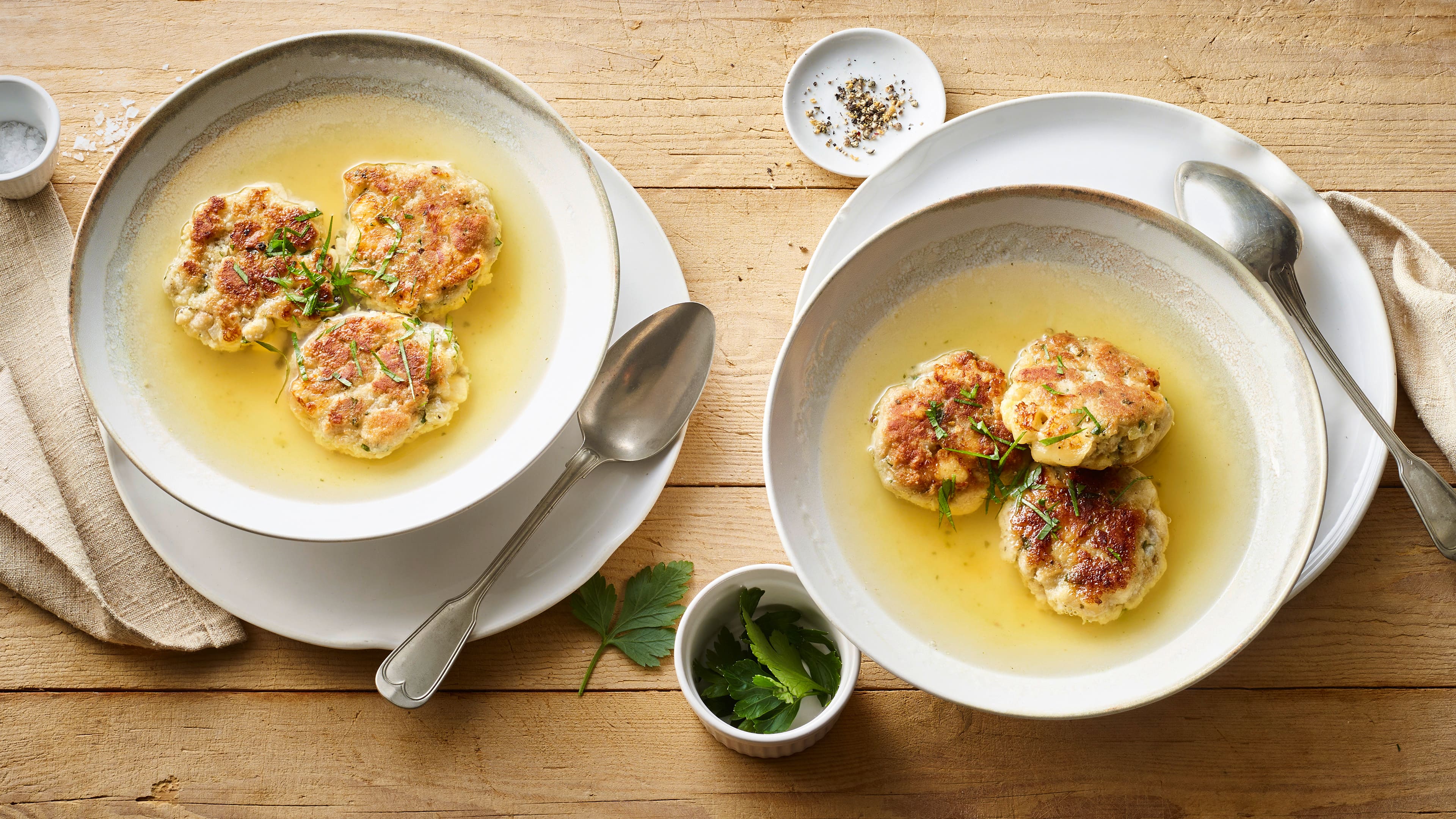 Kaspressknödelsuppe Kaspressknödelsuppe