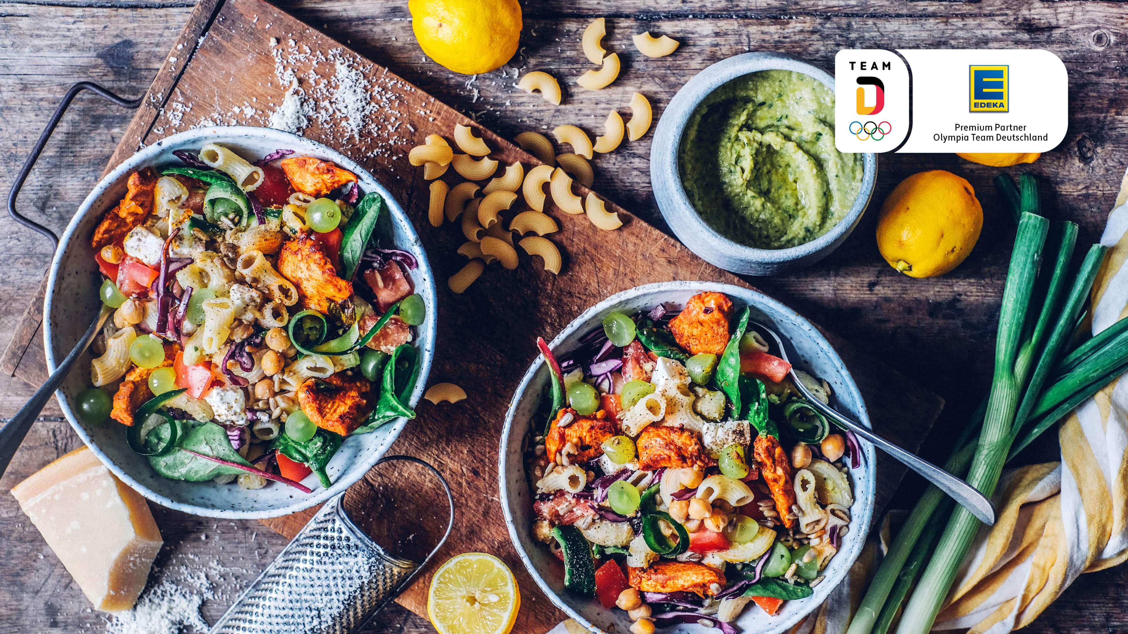 Pasta-Bowl mit Kichererbsen-Zitronen-Pesto Pasta-Bowl mit Kichererbsen-Zitronen-Pesto