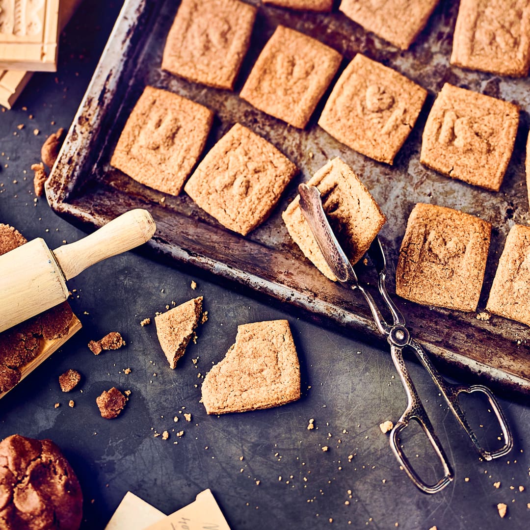 In der Weihnachtszeit ist das leckere Gebäck nicht wegzudenken und selbstgemacht sind sie besonders lecker: Würzige Spekulatius Kekse – ganz klassisch!