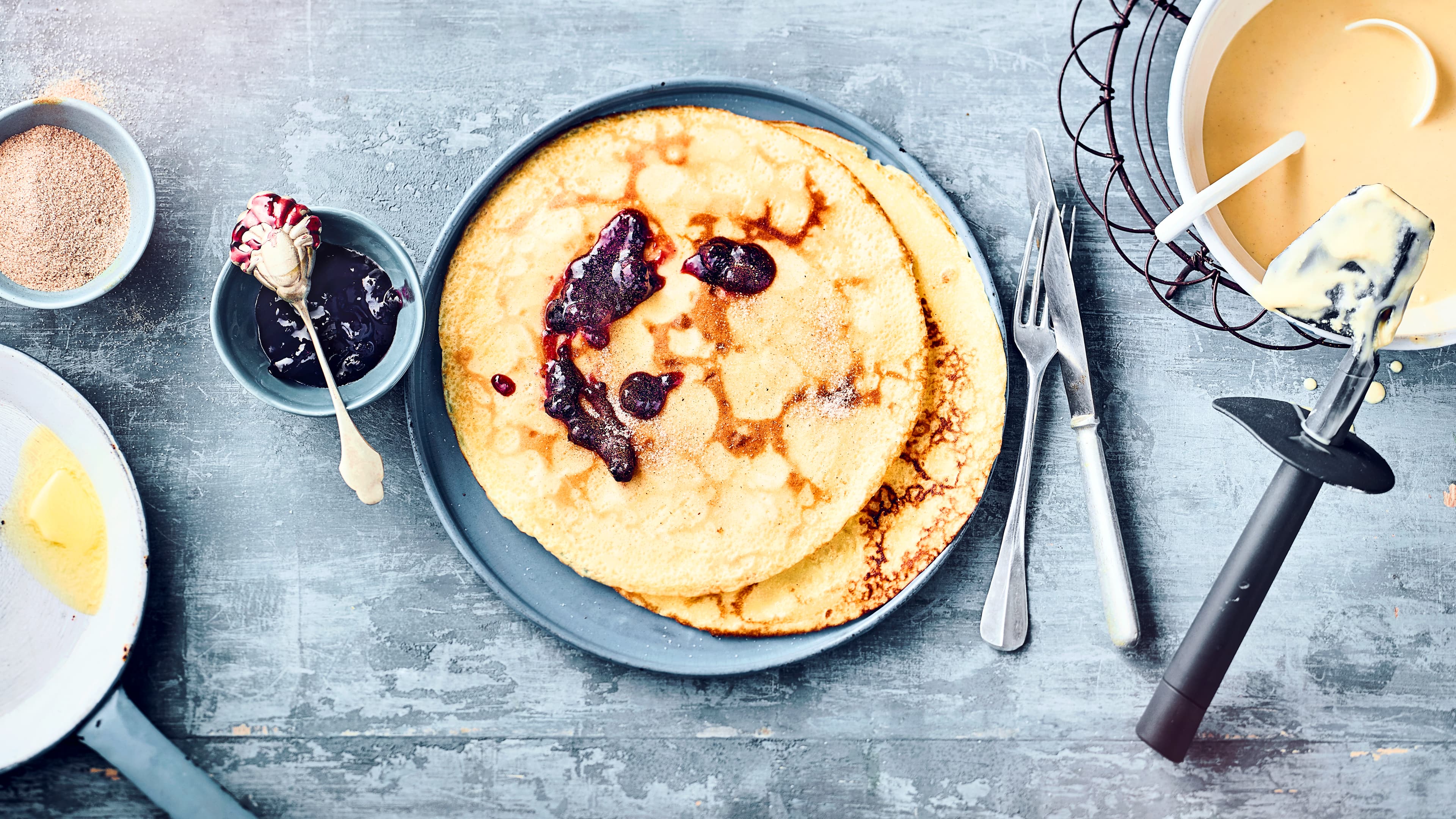 Thermomix® Pfannkuchenteig Frische Eierkuchen (fast) auf Knopfdruck: Mit unserem Thermomix®-Pfannkuchenteig-Rezept bekommen Sie einen besonders geschmeidigen Teig und luftige Eierkuchen.