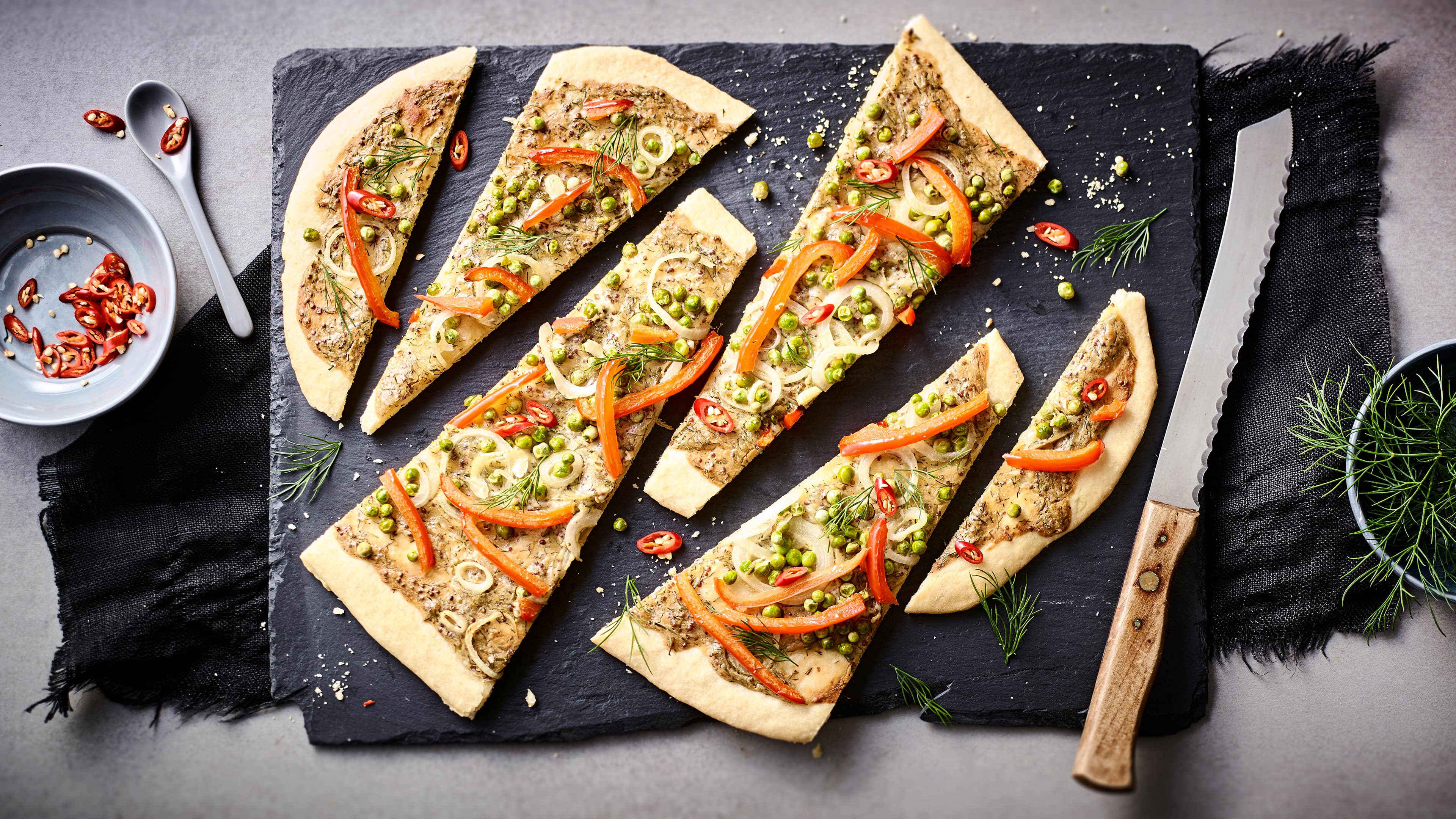 Flammkuchen mit Dillcreme Flammkuchen mit Dillcreme