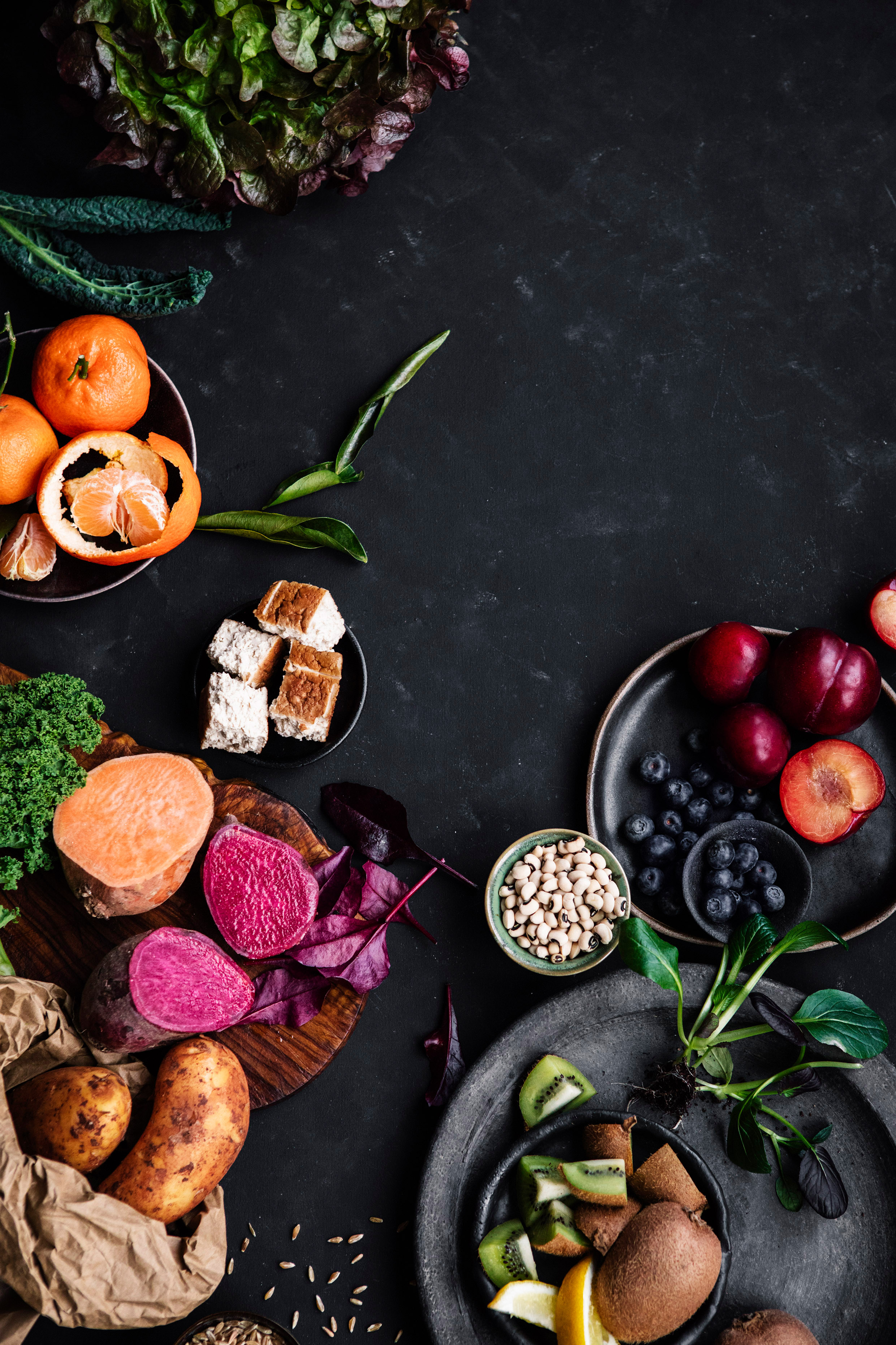 Viel frisches Obst und Gemüse sind in der basischen Ernährung von Bedeutung.