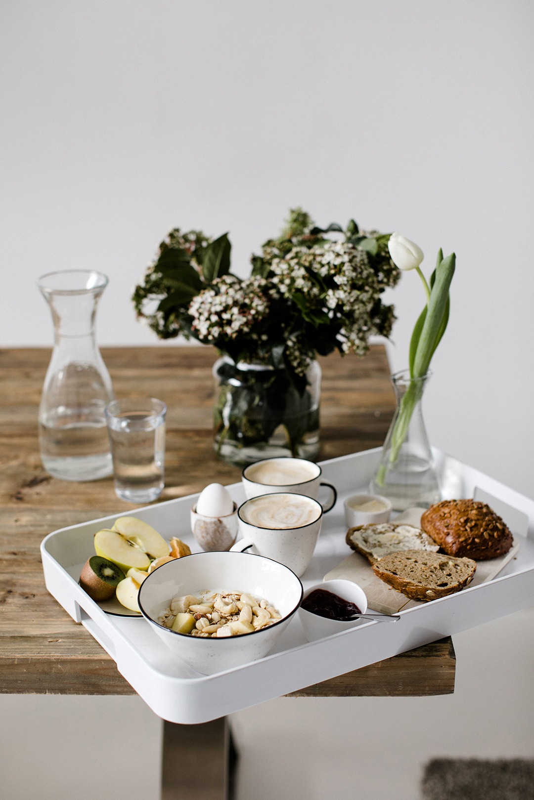Ein ausgewogenes Frühstück sorgt für einen guten Start in den Tag.