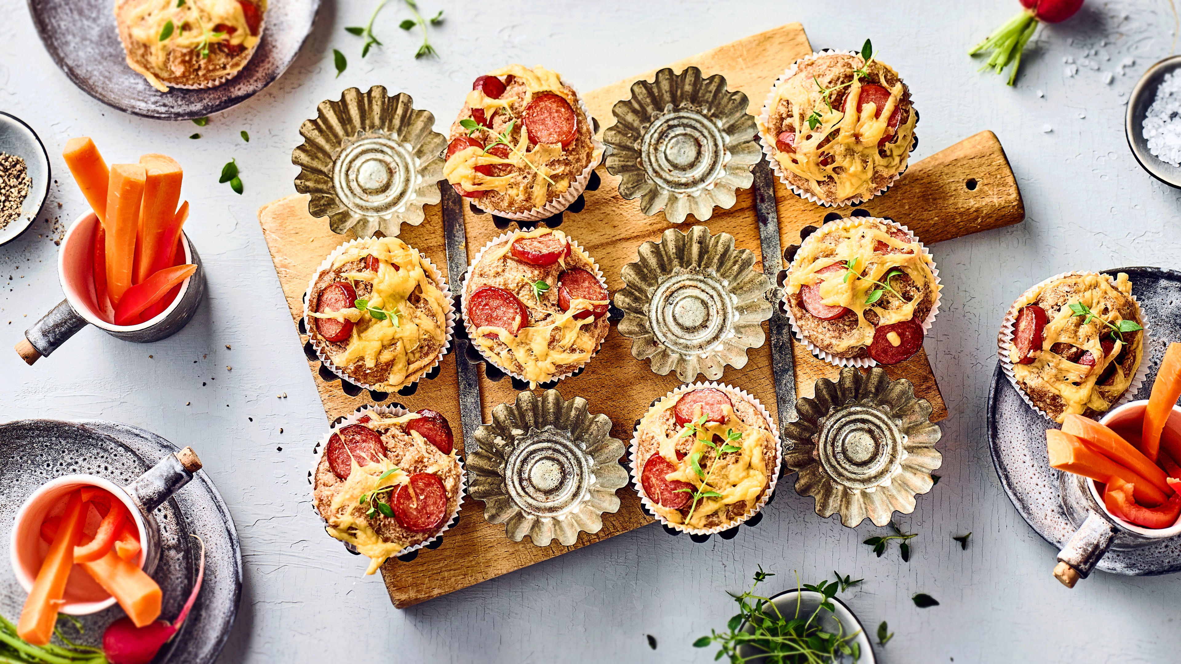 Cabanossi-Muffins mit Dinkelvollkornmehl und Buttermilch