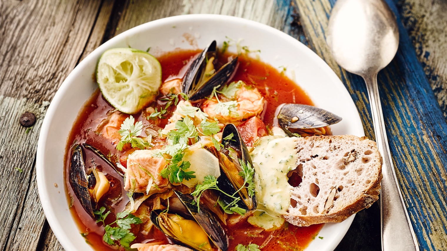 Fischsuppe mit Krustentieren