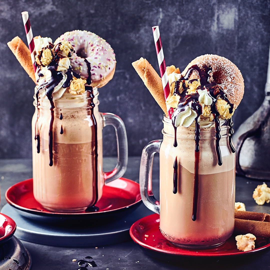 Freak Shake mit Donut und Pop-Corn