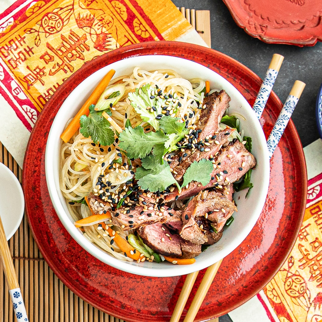 Glasnudelsalat mit Rind