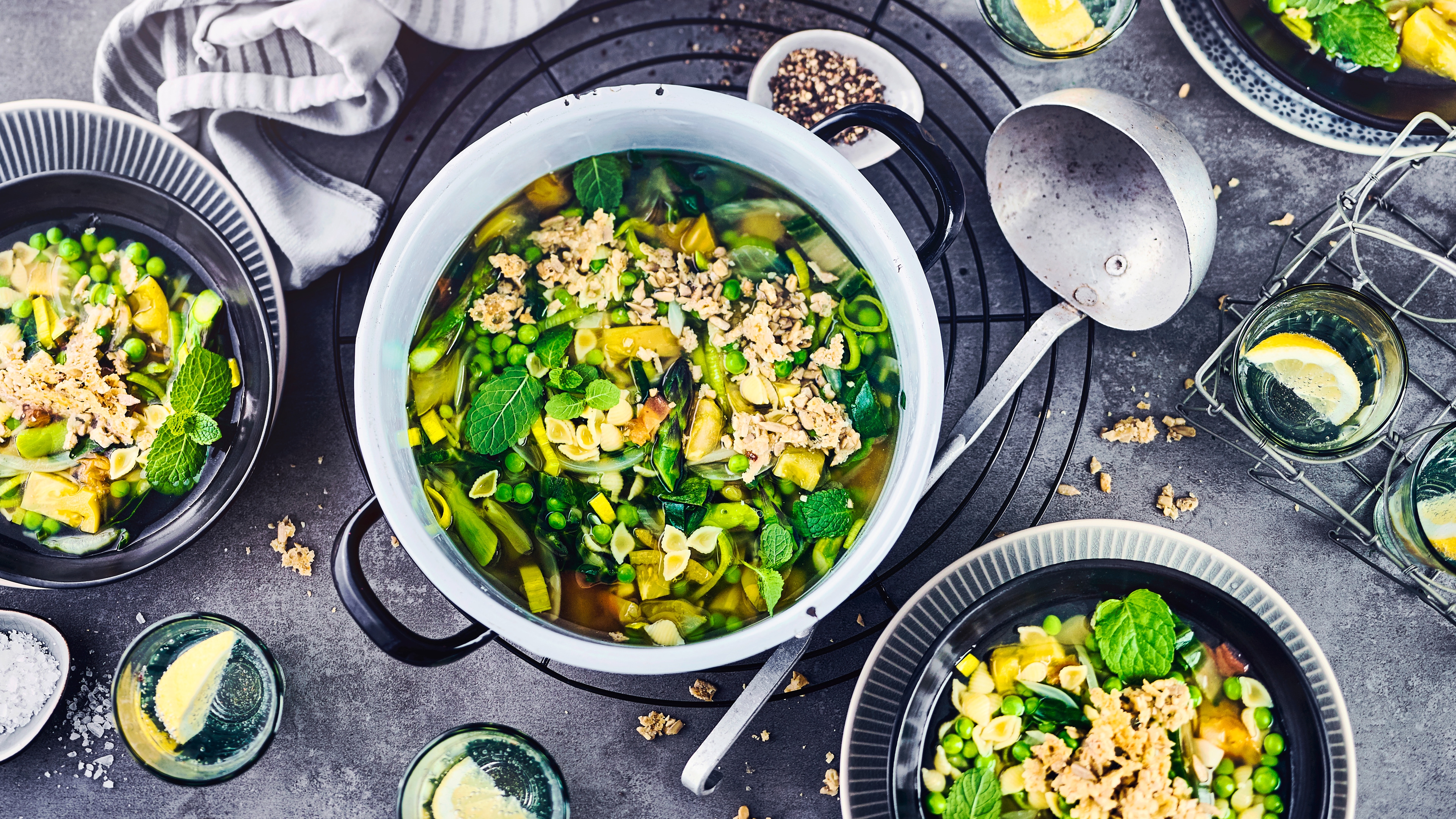 Gruene-Sommer-Minestrone