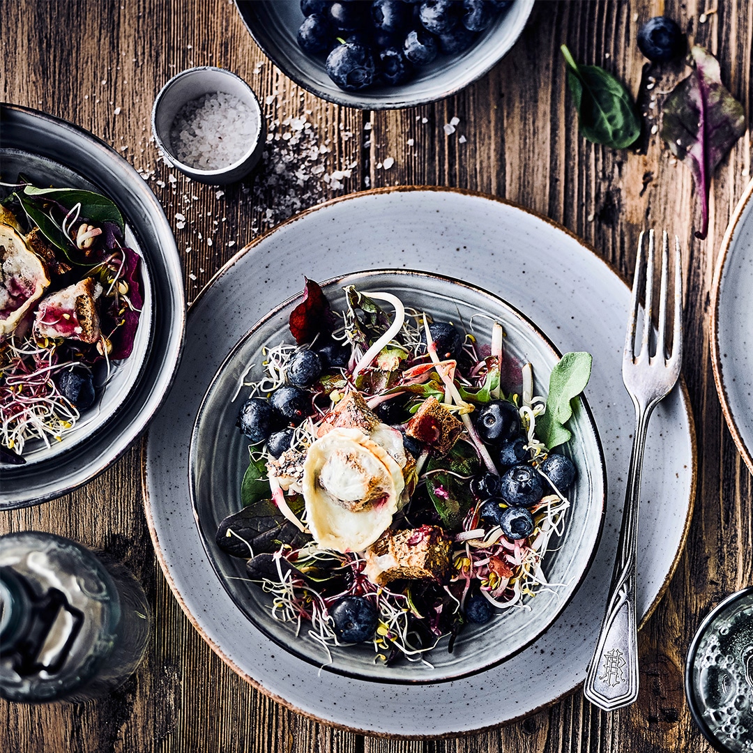 Junger-Salat-mit-Sprossen