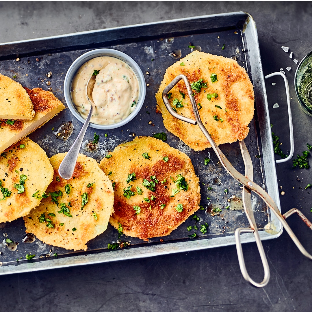 Probieren Sie unser Rezept für Kohlrabi-Schnitzel aus.