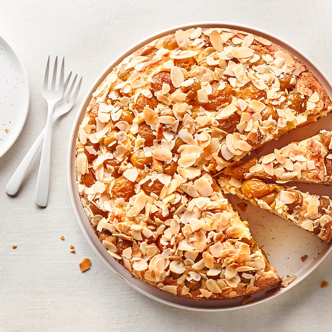 Mirabellen-Kuchen mit Mandeln und Minze