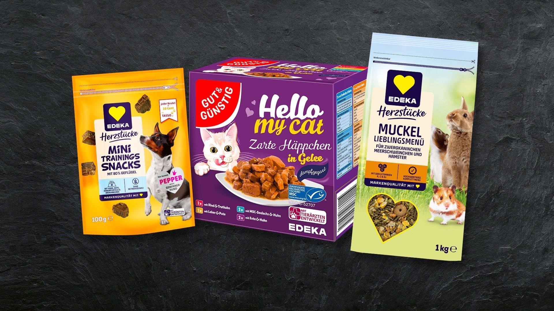 Drei Produkte aus dem EDEKA Tierfutter und Tierbedarf Sortiment: Herzstücke Mini Trainings Snacks, Gut & Günstig Hello my cat Zarte Häppchen in Gelee und EDEKA Herzstücke Muckel Lieblingsmenü.